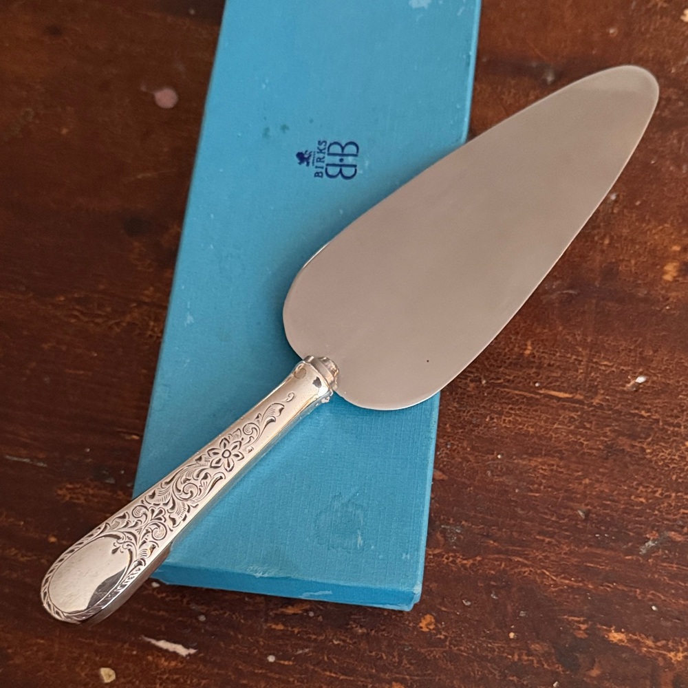 BIRKS Sterling handle Pie Cake Server London Engraved
